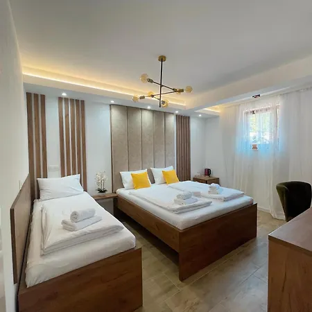 Apartman And Smile